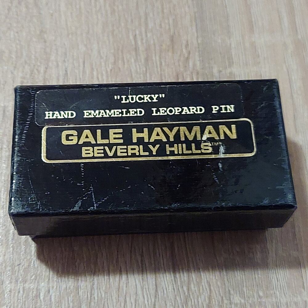 Gale Hayman Beverly Hills Lucky Hand Enameled Leopard Brooch Pin New Sealed Box